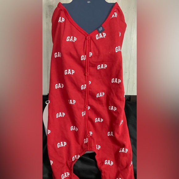 XL GAP Dog Pajamas so cute!! See Pictures for size chart NWT - Picture 2 of 3